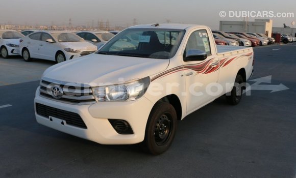 Buy Import Toyota Hilux White Car in Import - Dubai in Agadez Buy Import Toyota Hilux White Car in Import - Dubai in Agadez