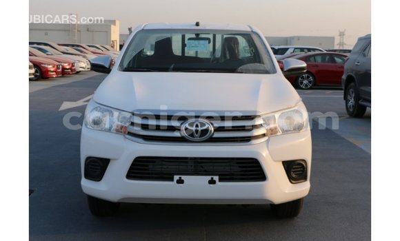 Buy Import Toyota Hilux White Car in Import - Dubai in Agadez Buy Import Toyota Hilux White Car in Import - Dubai in Agadez