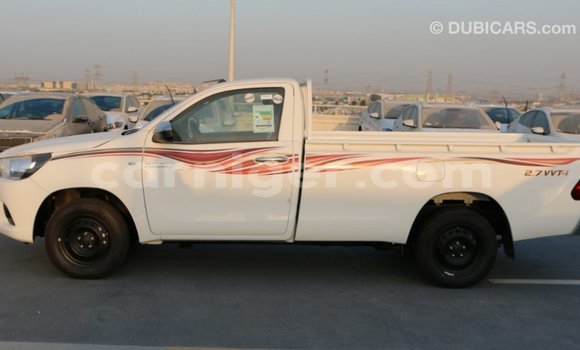 Buy Import Toyota Hilux White Car in Import - Dubai in Agadez Buy Import Toyota Hilux White Car in Import - Dubai in Agadez