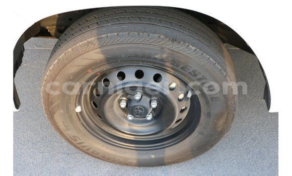 Buy Import Toyota Hilux White Car in Import - Dubai in Agadez Buy Import Toyota Hilux White Car in Import - Dubai in Agadez