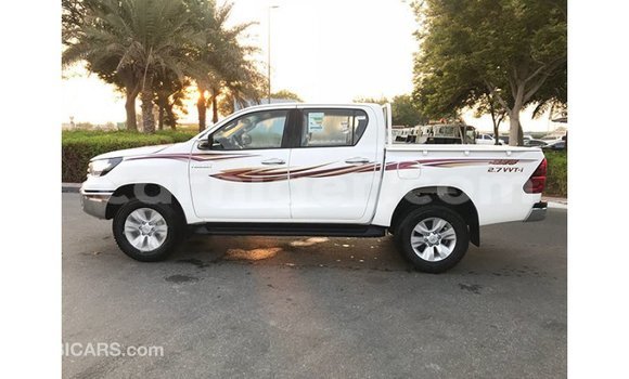 Buy Import Toyota Hilux White Car in Import - Dubai in Agadez Buy Import Toyota Hilux White Car in Import - Dubai in Agadez