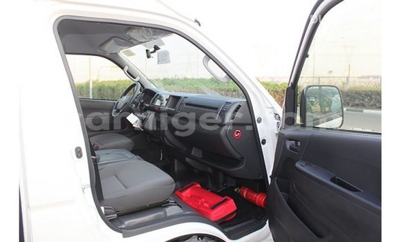 Buy Import Toyota Hiace White Car in Import - Dubai in Agadez Buy Import Toyota Hiace White Car in Import - Dubai in Agadez