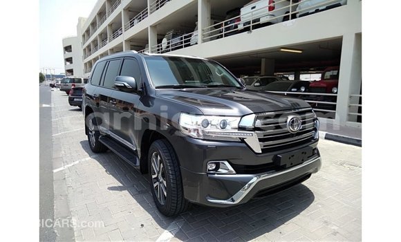 Buy Import Toyota Land Cruiser Other Truck in Import - Dubai in Agadez Buy Import Toyota Land Cruiser Other Truck in Import - Dubai in Agadez
