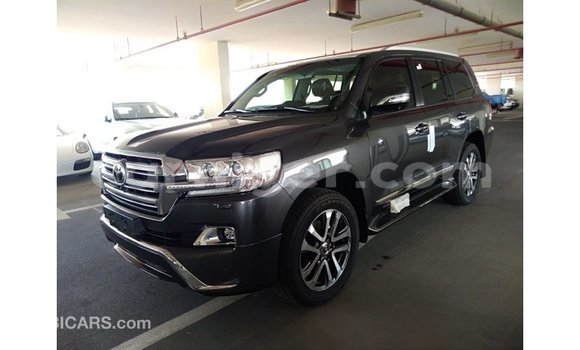 Buy Import Toyota Land Cruiser Other Truck in Import - Dubai in Agadez Buy Import Toyota Land Cruiser Other Truck in Import - Dubai in Agadez