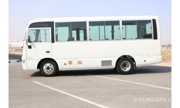 Sayi Imported Nissan Evalia White Babbar mota in Import - Dubai a Agadez Sayi Imported Nissan Evalia White Babbar mota in Import - Dubai a Agadez