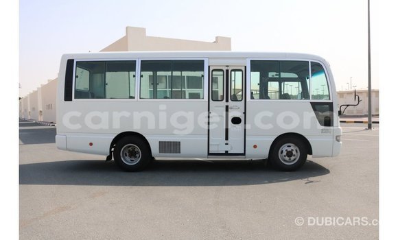 Sayi Imported Nissan Evalia White Babbar mota in Import - Dubai a Agadez Sayi Imported Nissan Evalia White Babbar mota in Import - Dubai a Agadez