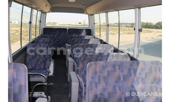 Sayi Imported Nissan Evalia White Babbar mota in Import - Dubai a Agadez Sayi Imported Nissan Evalia White Babbar mota in Import - Dubai a Agadez