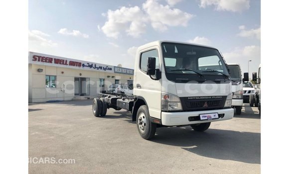 Sayi Imported Mitsubishi L400 White Babbar mota in Import - Dubai a Agadez Sayi Imported Mitsubishi L400 White Babbar mota in Import - Dubai a Agadez