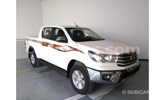 Buy Import Toyota Hilux White Car in Import - Dubai in Agadez Buy Import Toyota Hilux White Car in Import - Dubai in Agadez