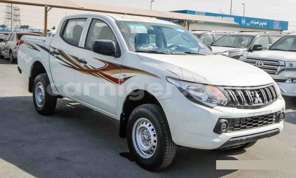 Buy Import Mitsubishi L200 White Car in Import - Dubai in Agadez Buy Import Mitsubishi L200 White Car in Import - Dubai in Agadez