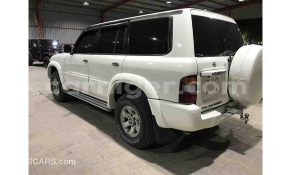Sayi Imported Nissan Patrol White Mota in Import - Dubai a Agadez Sayi Imported Nissan Patrol White Mota in Import - Dubai a Agadez