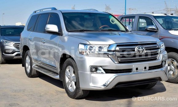 Buy Import Toyota Land Cruiser Other Truck in Import - Dubai in Agadez Buy Import Toyota Land Cruiser Other Truck in Import - Dubai in Agadez