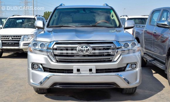 Buy Import Toyota Land Cruiser Other Truck in Import - Dubai in Agadez Buy Import Toyota Land Cruiser Other Truck in Import - Dubai in Agadez