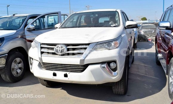 Acheter Import Voiture Toyota Fortuner Blanc à Import - Dubai, Agadez Acheter Import Voiture Toyota Fortuner Blanc à Import - Dubai, Agadez