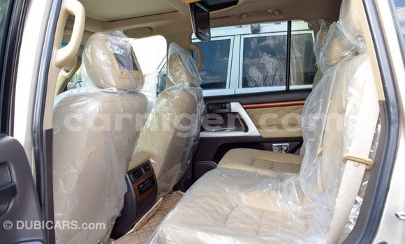 Acheter Import Utilitaire Toyota Land Cruiser Autre à Import - Dubai, Agadez Acheter Import Utilitaire Toyota Land Cruiser Autre à Import - Dubai, Agadez