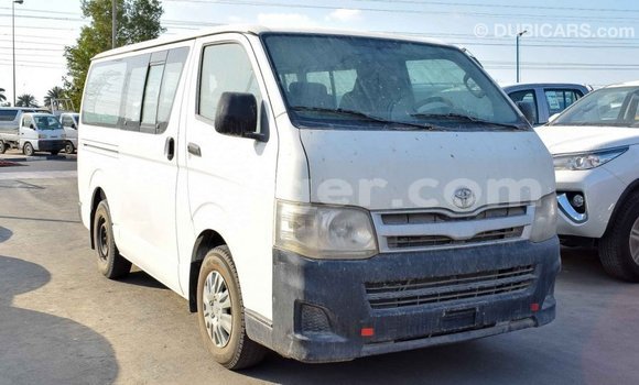 Buy Import Toyota Hiace White Car in Import - Dubai in Agadez Buy Import Toyota Hiace White Car in Import - Dubai in Agadez