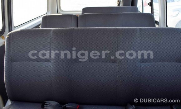 Buy Import Toyota Hiace White Car in Import - Dubai in Agadez Buy Import Toyota Hiace White Car in Import - Dubai in Agadez