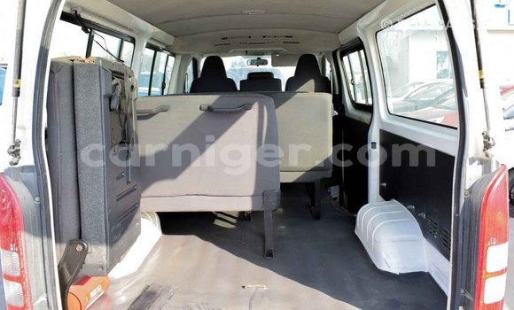 Buy Import Toyota Hiace White Car in Import - Dubai in Agadez Buy Import Toyota Hiace White Car in Import - Dubai in Agadez