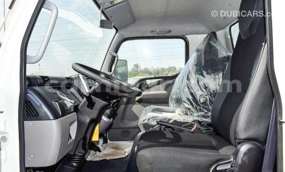 Buy Import Mitsubishi L400 White Truck in Import - Dubai in Agadez Buy Import Mitsubishi L400 White Truck in Import - Dubai in Agadez