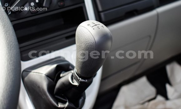 Buy Import Mitsubishi L400 White Truck in Import - Dubai in Agadez Buy Import Mitsubishi L400 White Truck in Import - Dubai in Agadez