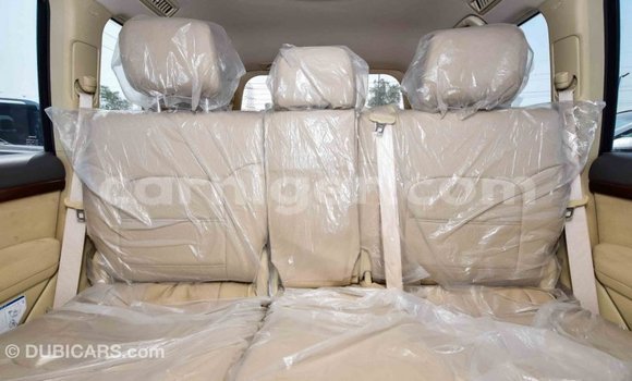 Buy Import Toyota Land Cruiser White Truck in Import - Dubai in Agadez Buy Import Toyota Land Cruiser White Truck in Import - Dubai in Agadez