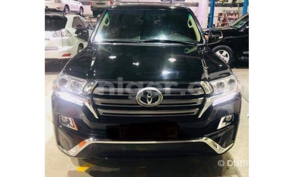 Buy Import Toyota Land Cruiser Black Truck in Import - Dubai in Agadez Buy Import Toyota Land Cruiser Black Truck in Import - Dubai in Agadez