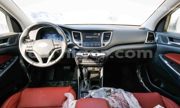 Sayi Imported Hyundai Tucson White Mota in Import - Dubai a Agadez Sayi Imported Hyundai Tucson White Mota in Import - Dubai a Agadez