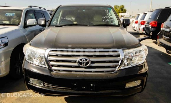 Buy Import Toyota Land Cruiser Black Truck in Import - Dubai in Agadez Buy Import Toyota Land Cruiser Black Truck in Import - Dubai in Agadez