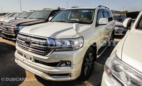 اشتري Imported Toyota Land Cruiser White شاحنة في Import - Dubai في أغاديز اشتري Imported Toyota Land Cruiser White شاحنة في Import - Dubai في أغاديز