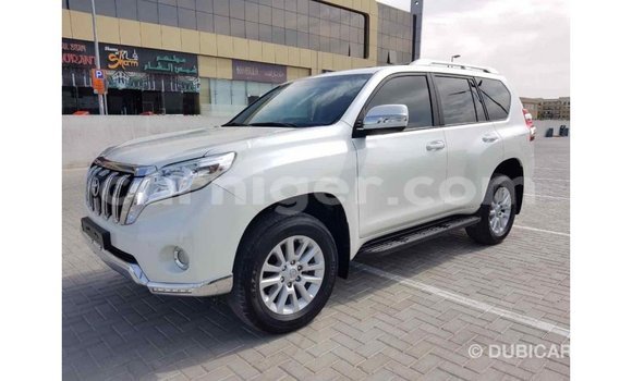 Acheter Import Voiture Toyota Prado Blanc à Import - Dubai, Agadez Acheter Import Voiture Toyota Prado Blanc à Import - Dubai, Agadez