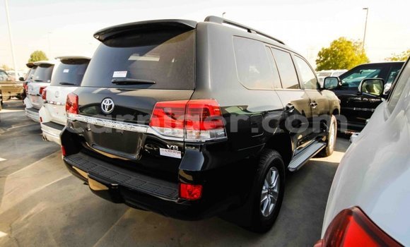 Acheter Import Utilitaire Toyota Land Cruiser Noir à Import - Dubai, Agadez Acheter Import Utilitaire Toyota Land Cruiser Noir à Import - Dubai, Agadez