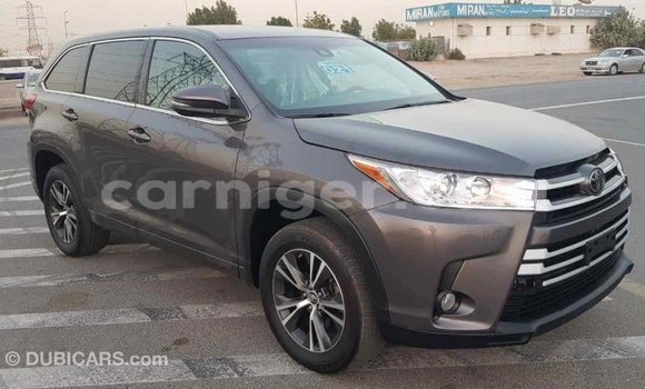 Buy Import Toyota Highlander Other Car in Import - Dubai in Agadez Buy Import Toyota Highlander Other Car in Import - Dubai in Agadez