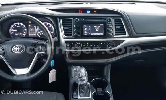 Buy Import Toyota Highlander Other Car in Import - Dubai in Agadez Buy Import Toyota Highlander Other Car in Import - Dubai in Agadez