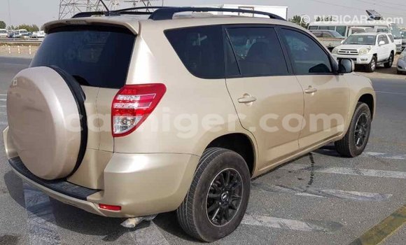 اشتري Imported Toyota RAV4 Other سيارة في Import - Dubai في أغاديز اشتري Imported Toyota RAV4 Other سيارة في Import - Dubai في أغاديز