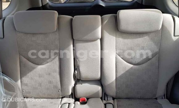 Buy Import Toyota RAV4 Green Car in Import - Dubai in Agadez Buy Import Toyota RAV4 Green Car in Import - Dubai in Agadez