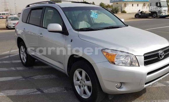 Acheter Import Voiture Toyota RAV4 Autre à Import - Dubai, Agadez Acheter Import Voiture Toyota RAV4 Autre à Import - Dubai, Agadez