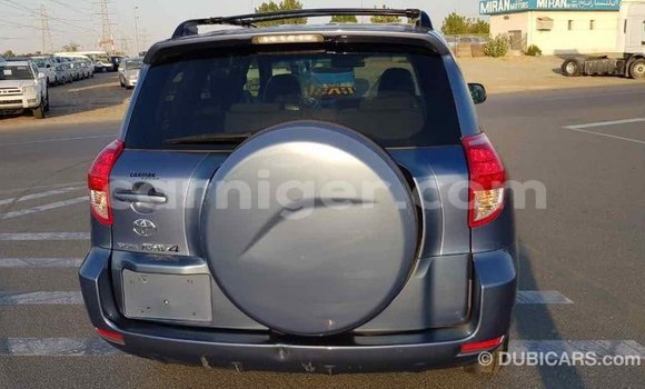 Acheter Import Voiture Toyota RAV4 Bleu à Import - Dubai, Agadez Acheter Import Voiture Toyota RAV4 Bleu à Import - Dubai, Agadez