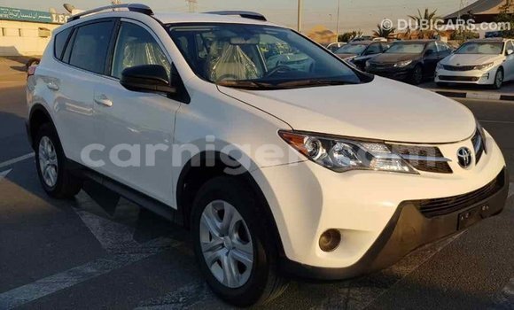 Buy Import Toyota RAV4 White Car in Import - Dubai in Agadez Buy Import Toyota RAV4 White Car in Import - Dubai in Agadez