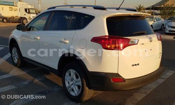 Buy Import Toyota RAV4 White Car in Import - Dubai in Agadez Buy Import Toyota RAV4 White Car in Import - Dubai in Agadez