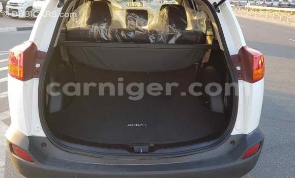 Buy Import Toyota RAV4 White Car in Import - Dubai in Agadez Buy Import Toyota RAV4 White Car in Import - Dubai in Agadez