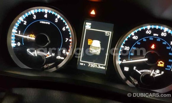 Acheter Import Voiture Toyota Highlander Blanc à Import - Dubai, Agadez Acheter Import Voiture Toyota Highlander Blanc à Import - Dubai, Agadez