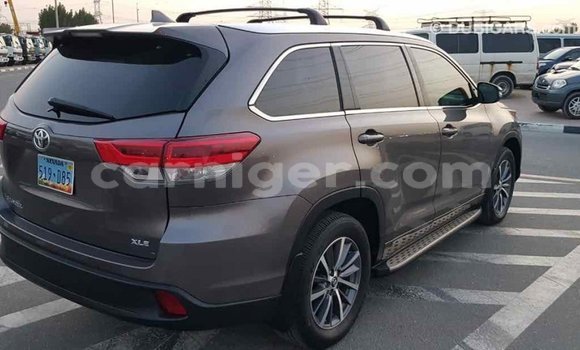 Buy Import Toyota Highlander Other Car in Import - Dubai in Agadez Buy Import Toyota Highlander Other Car in Import - Dubai in Agadez