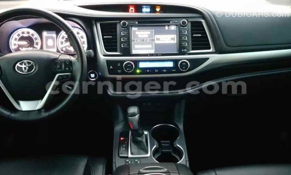 Buy Import Toyota Highlander Other Car in Import - Dubai in Agadez Buy Import Toyota Highlander Other Car in Import - Dubai in Agadez