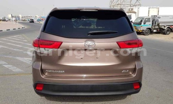 Buy Import Toyota Highlander Brown Car in Import - Dubai in Agadez Buy Import Toyota Highlander Brown Car in Import - Dubai in Agadez