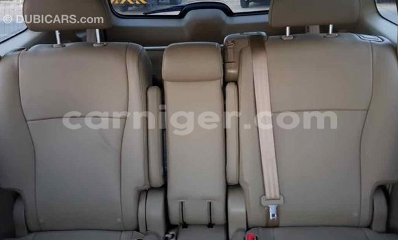 Buy Import Toyota Highlander Green Car in Import - Dubai in Agadez Buy Import Toyota Highlander Green Car in Import - Dubai in Agadez