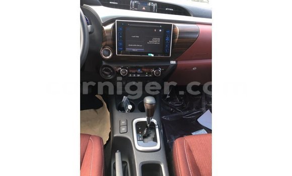 Buy Import Toyota Hilux White Car in Import - Dubai in Agadez Buy Import Toyota Hilux White Car in Import - Dubai in Agadez