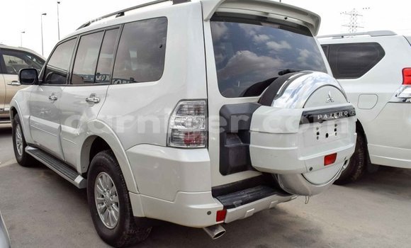 Buy Import Mitsubishi Pajero White Car in Import - Dubai in Agadez Buy Import Mitsubishi Pajero White Car in Import - Dubai in Agadez