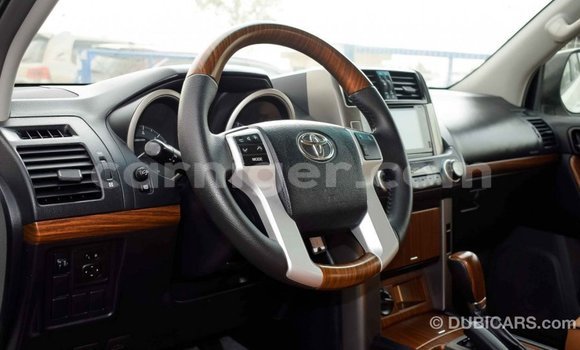 Sayi Imported Toyota Prado White Mota in Import - Dubai a Agadez Sayi Imported Toyota Prado White Mota in Import - Dubai a Agadez