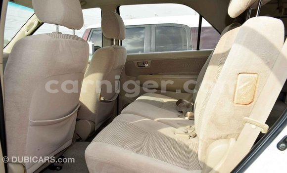 Sayi Imported Toyota Fortuner White Mota in Import - Dubai a Agadez Sayi Imported Toyota Fortuner White Mota in Import - Dubai a Agadez