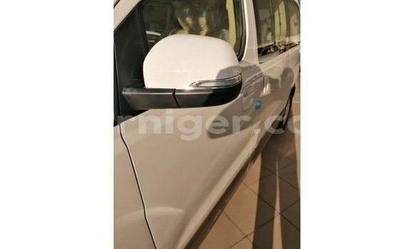 Buy Import Hyundai Chorus White Truck in Import - Dubai in Agadez Buy Import Hyundai Chorus White Truck in Import - Dubai in Agadez